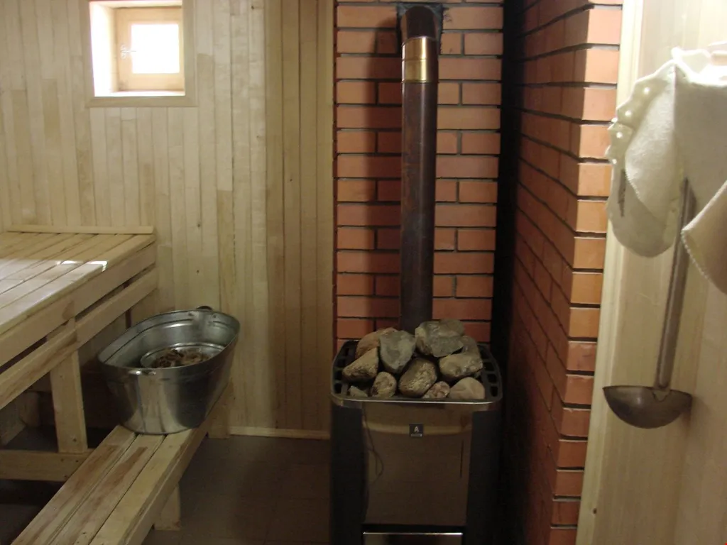 Дом на берегу озера Селигер