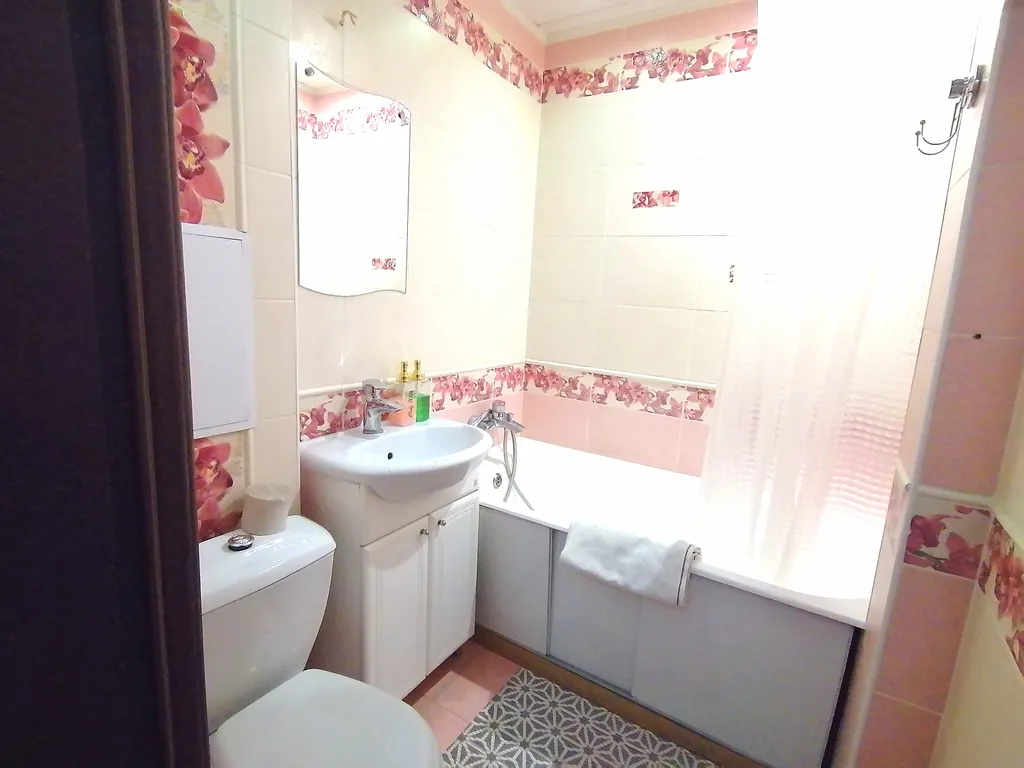 Светлая квартира в самом центре у площади Победы