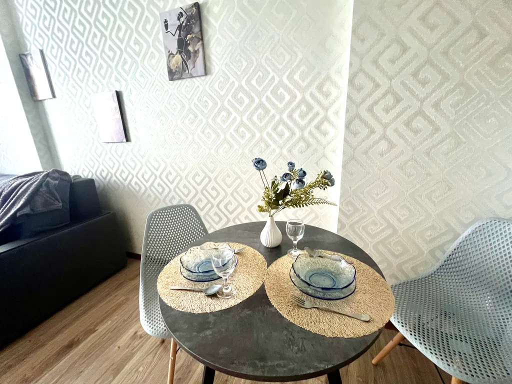 Уютная евродвушка в центре с видом на пруд