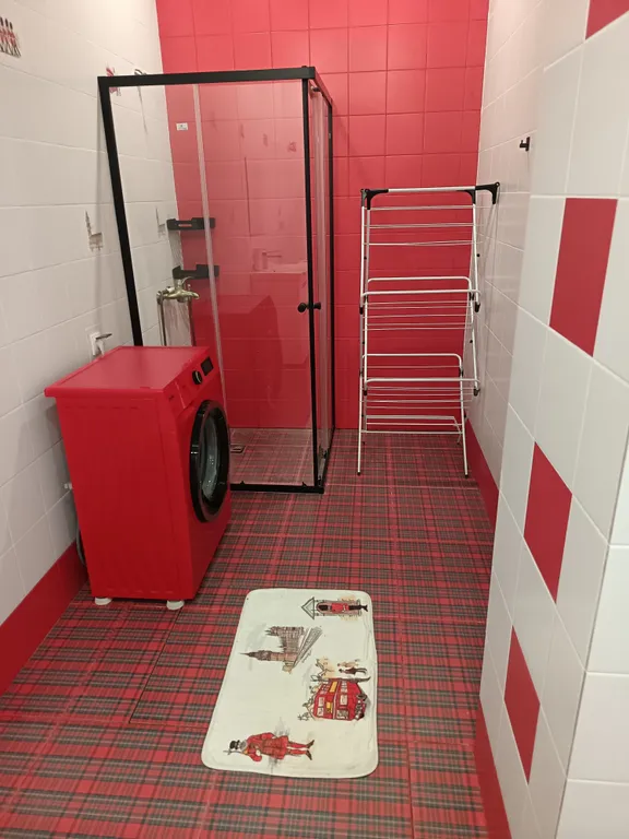 Часть жилого дома с отдельным собственным двориком