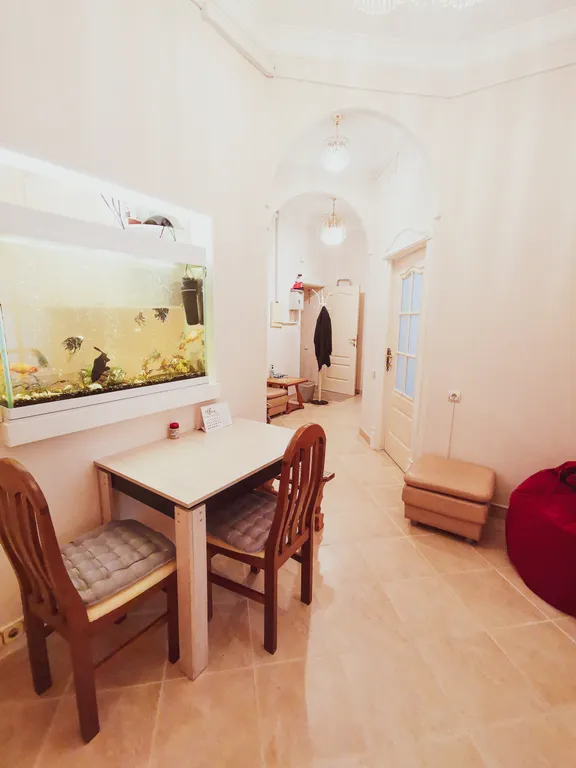 Светлая комната на Белорусской