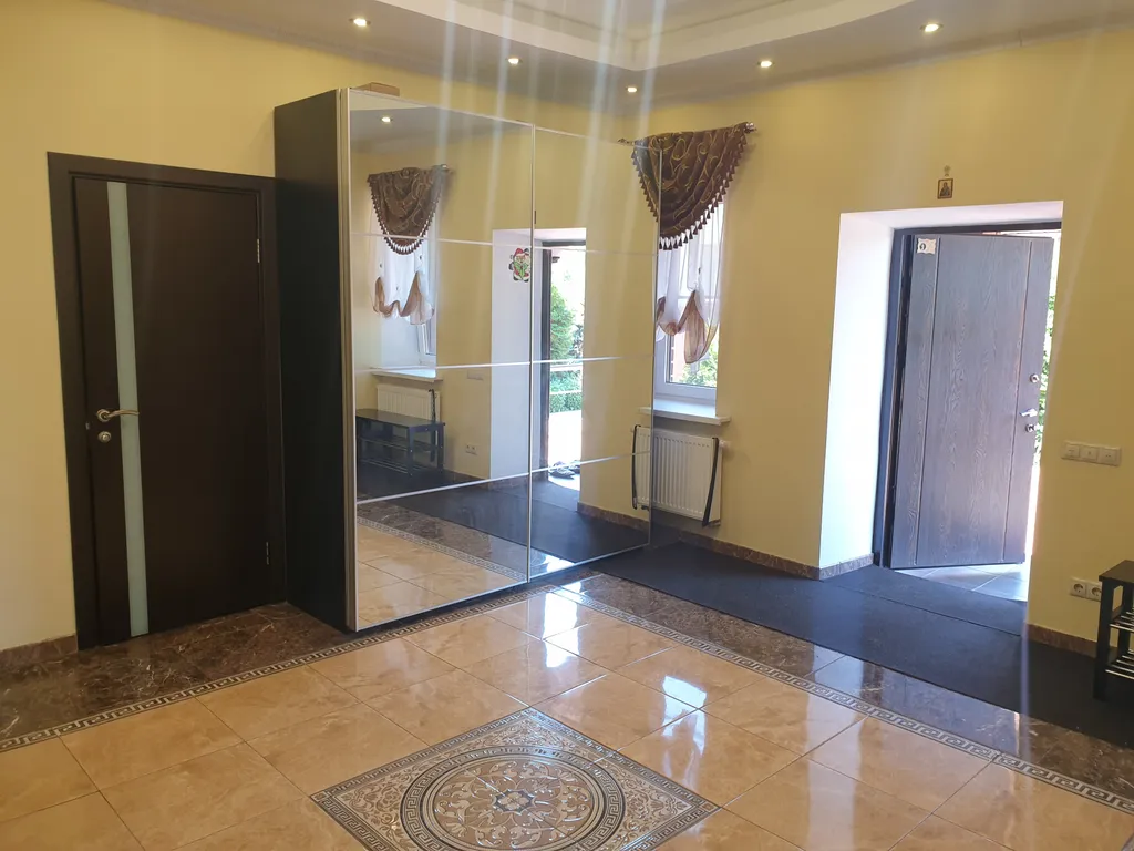 Уютный дом в 1 км от Москвы