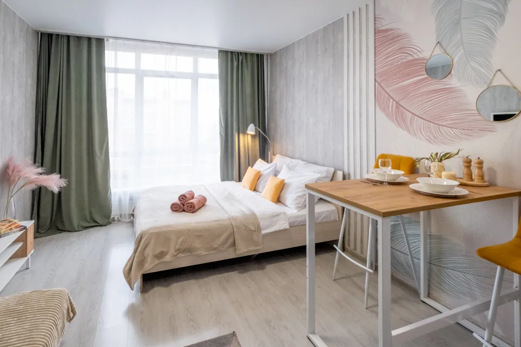 Студия в новом доме около кадетского училища