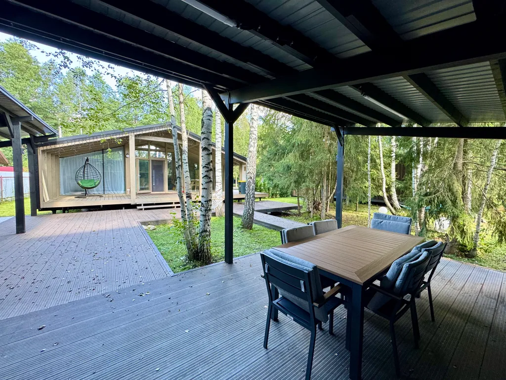 Коттедж Дом с верандой в лесу (3 спальни) — Дубна