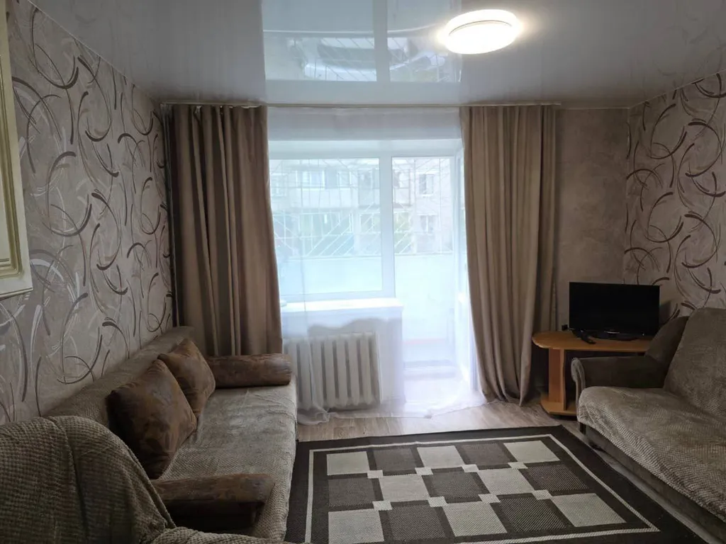 Квартира Комната-студия с балконом — аренда посуточно в Белогорск