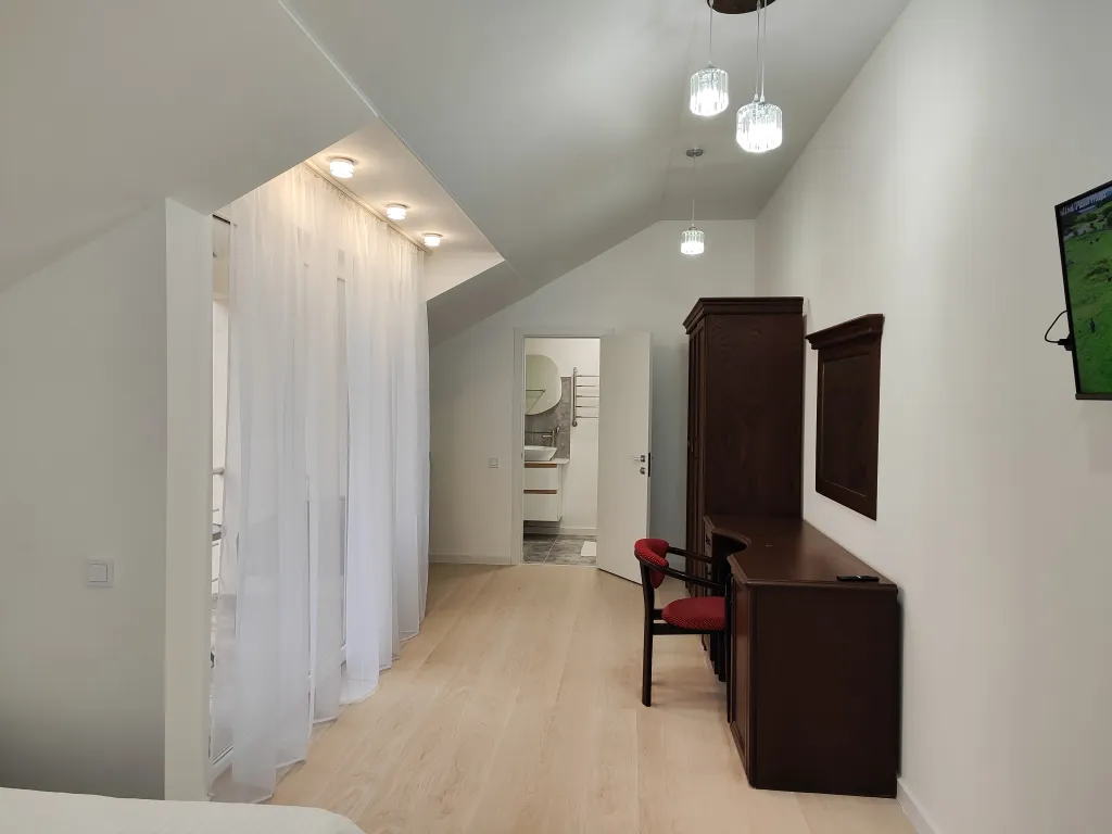 Новый дом с подогреваемым бассейном