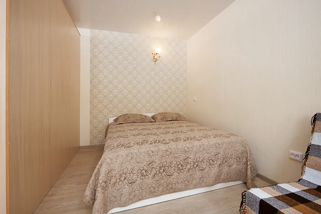 Светлая квартира рядом с НИИ онкологии