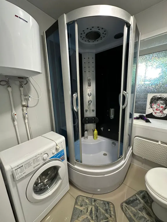 Уютный домик в центре города у моря