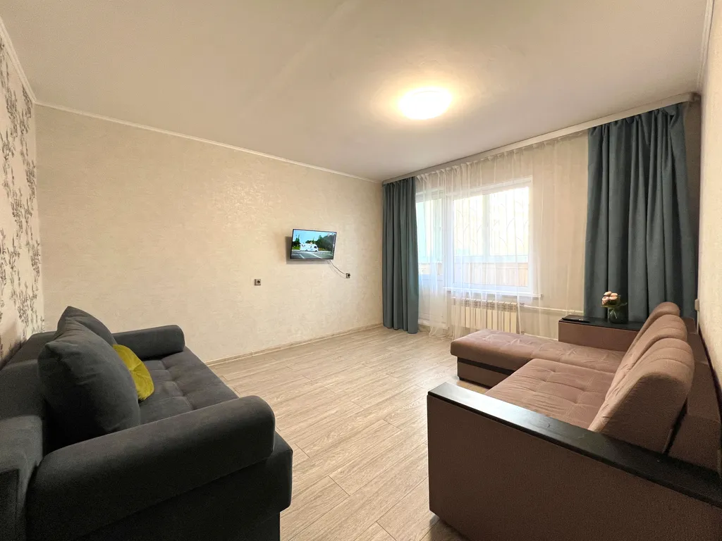 Полноценная двушка у жд вокзала, не берем оплату за финальную уборку