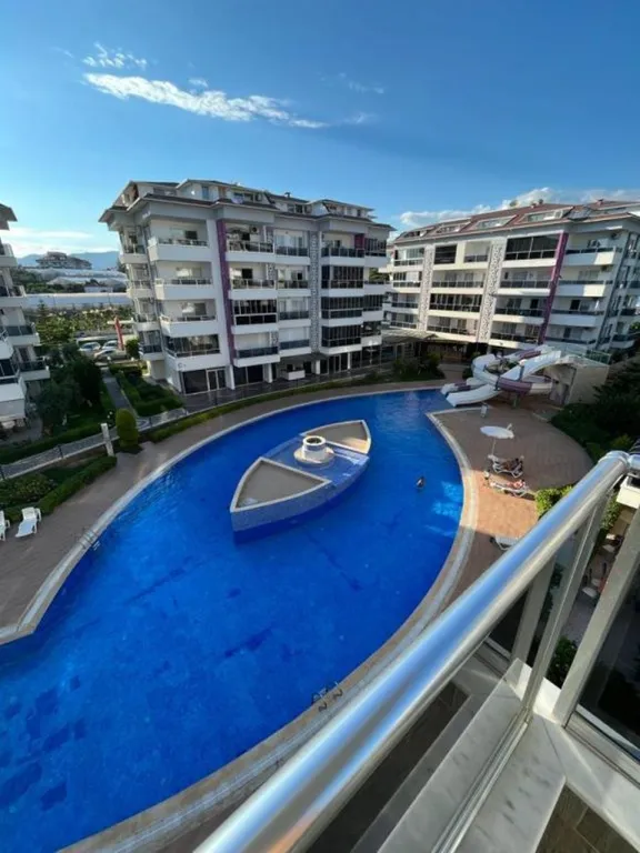 Просторная квартира 1+1 в комплексе Myra park