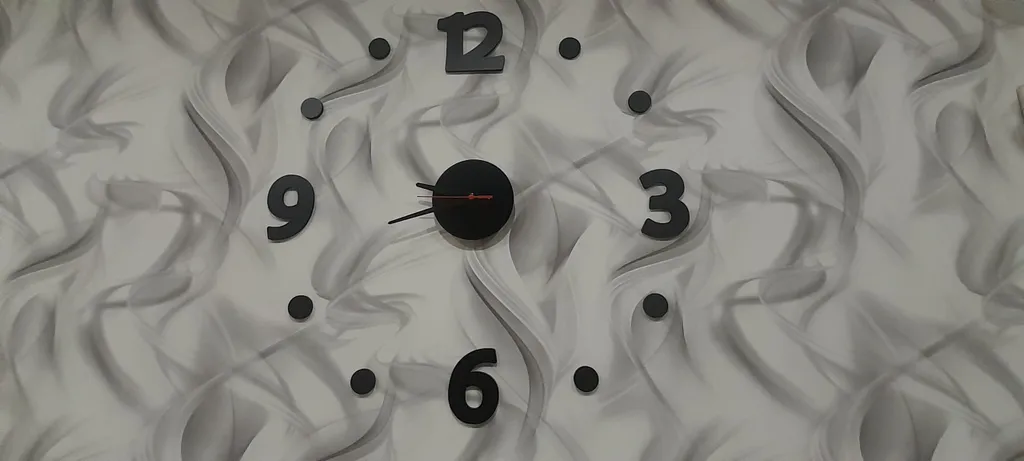 Современная двухкомнатная квартира с панорамным балконом