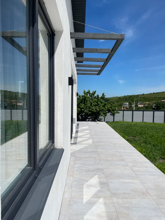 Уютный приватный дом с бассейном в горах среди виноградников