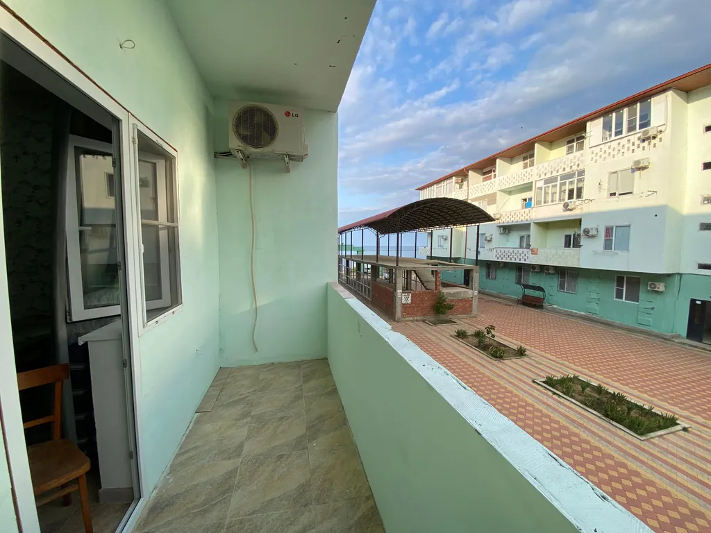 Студия на берегу моря