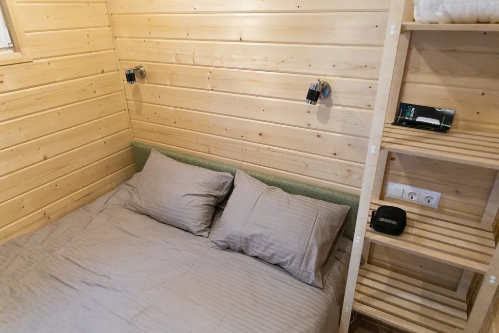 Дача/дом с сосновом лесу