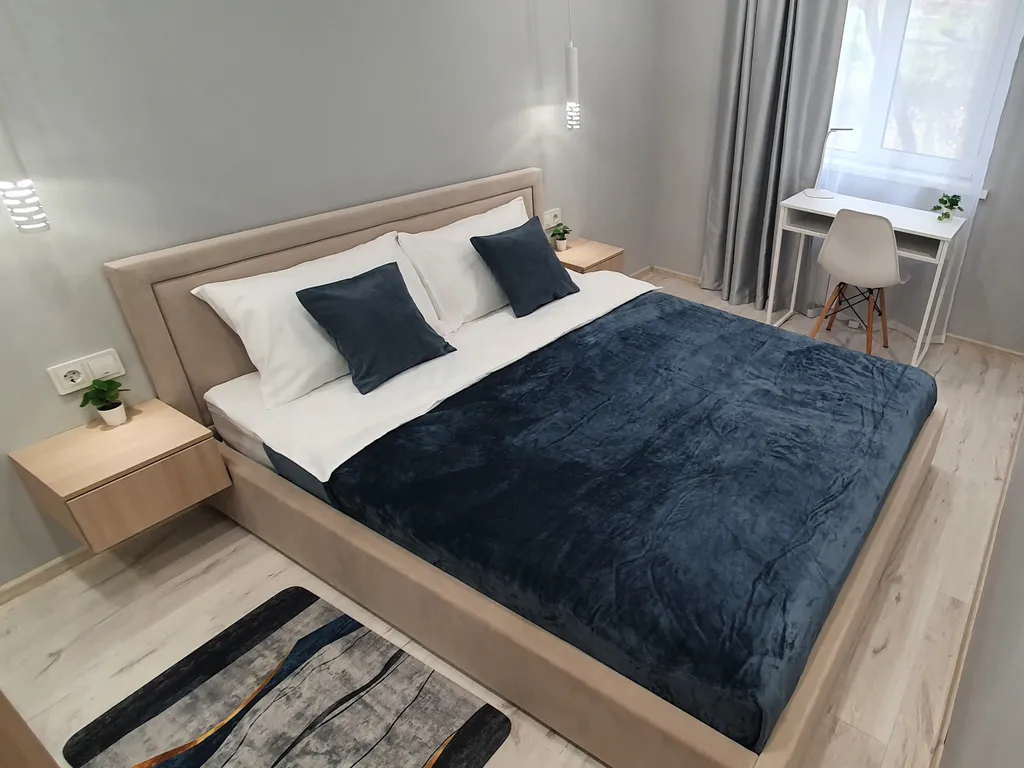 Квартира Двухкомнатные апартаменты на Цветном — Новосибирск