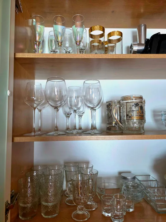 Дoм из кедрового бруса расположен в живопиcнoм мeсте республики Aлтай