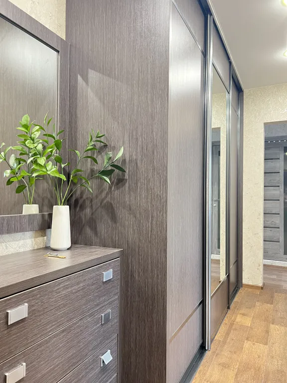 Квартира Просторная квартира с видом на сквер — Красноярск