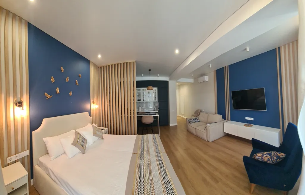 Квартира Дизайнерская квартира-студия у моря с видом на бассейн — Севастополь