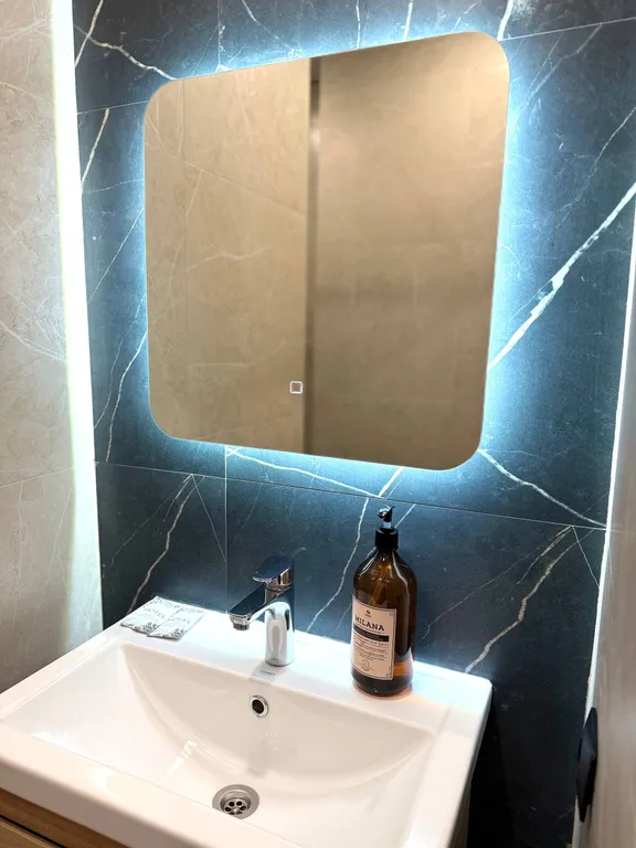 Уютная студия с новым ремонтом с видом на город