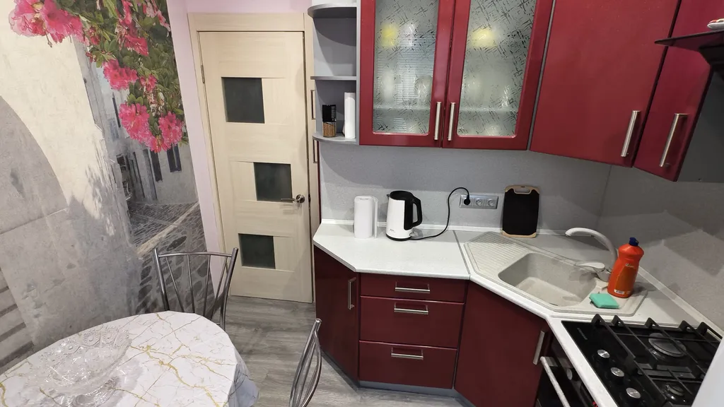 Новая 2-ух-комнатная квартира с хорошим расположением