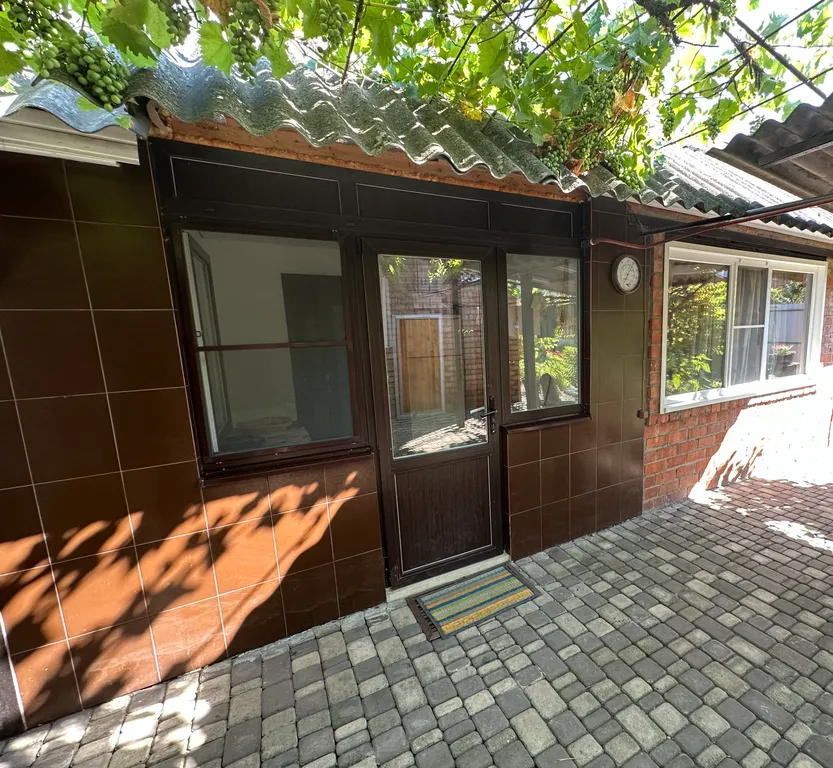 Коттедж Уютный гостевой домик в центре города — Ейск