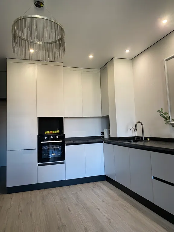 Стильная квартира в 10 минутах от моря пешком