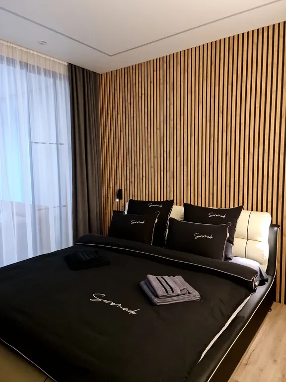 Уютная квартира в центре города на высоком этаже с видом на море