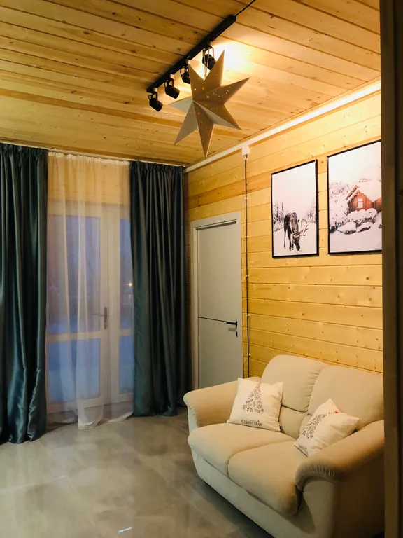 Дом с видом на озеро