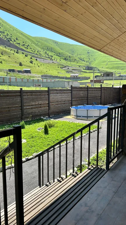 Дача из сруба в Барзикау рядом с Верхним Фиагдоном с бассейном