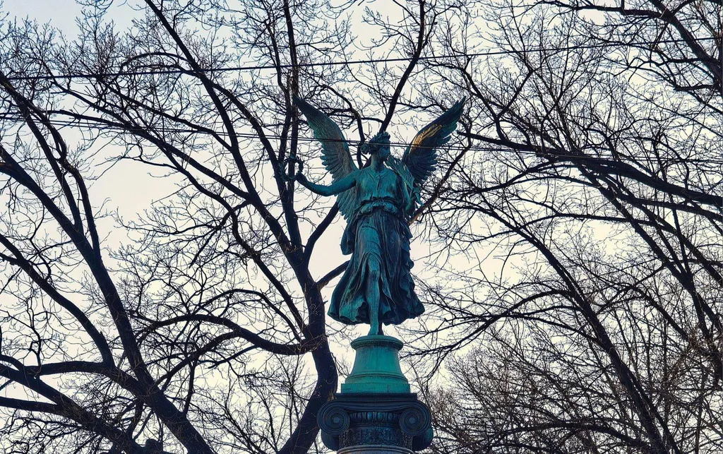 Квартира 2-комнатная квартира с балконом и панорамным видом на центральную акваторию Невы — Санкт-Петербург