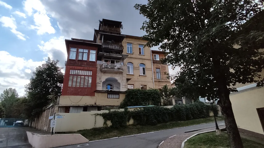 Студия все рядом в пешеходной зоне