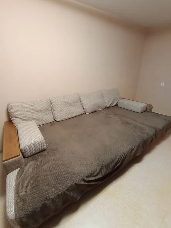 Уютная двухкомнатная квартира рядом с Бросско молл, рядом с центром