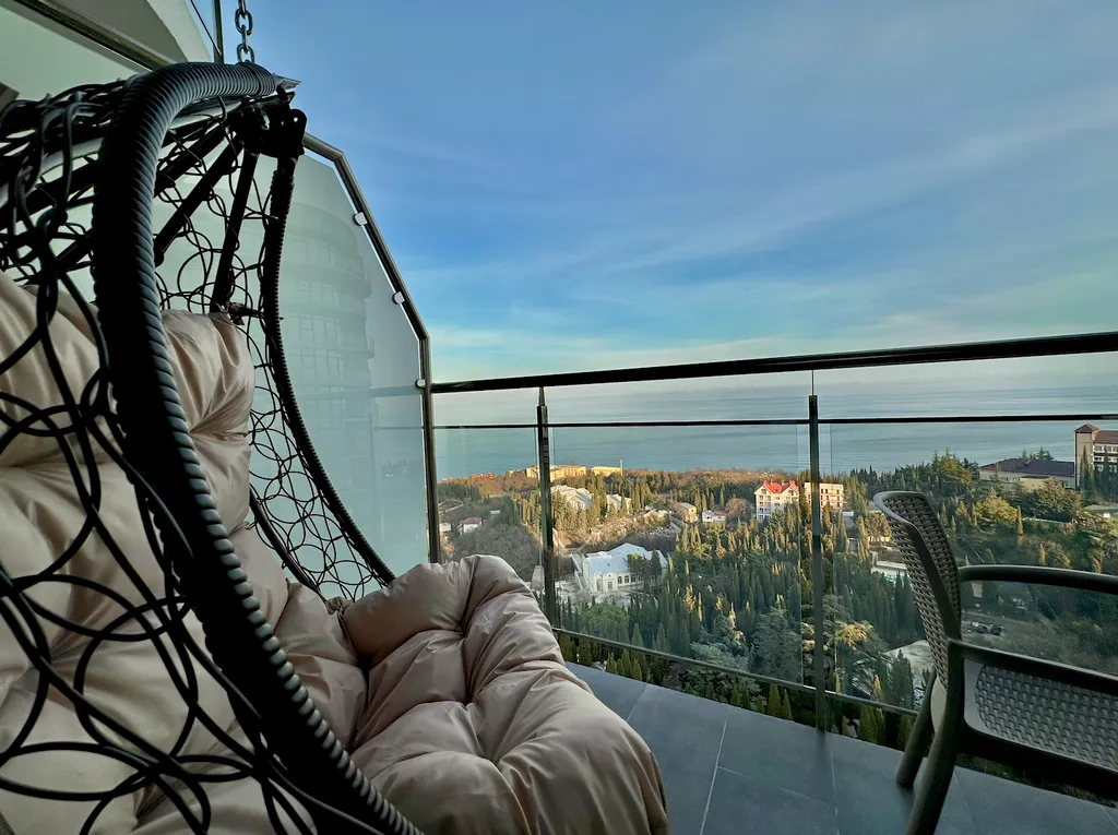 Дизайнерская студия Ls-art-olive с видом на море с 13 этажа