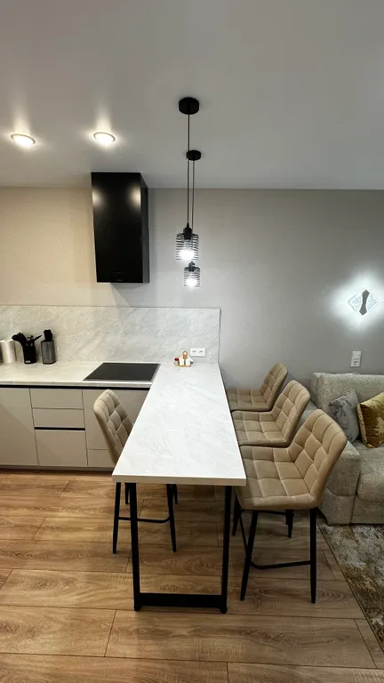 Видовая уютная квартира с дизайнерским ремонтом и видом на реку