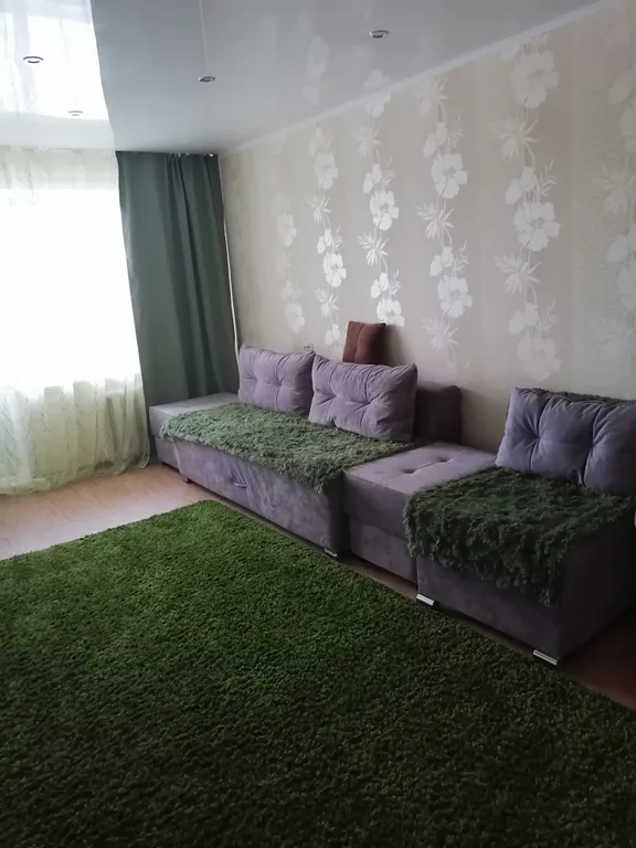 Уютная квартира в спальном районе города — аренда посуточно в Ачинск