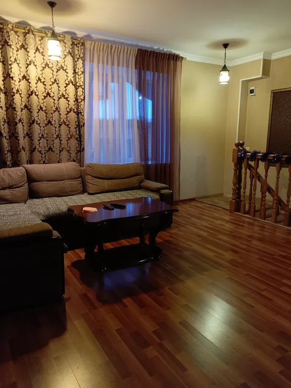 Уютный домик в центре живописного Домбая