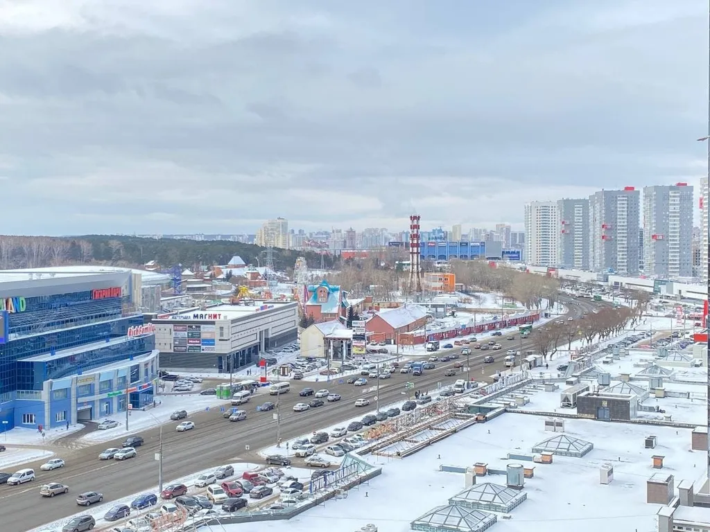 Поделам Функциональная квартира рядом с парком им. Гагарина