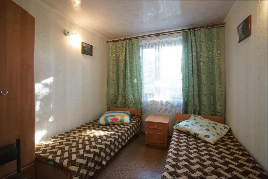 Квартира 2-местный номер с ТВ. Удобства на два номера — аренда посуточно в Феодосия