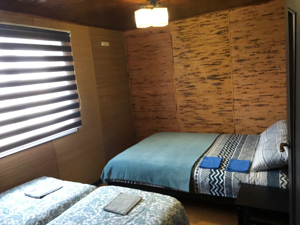 Дом на берегу озера