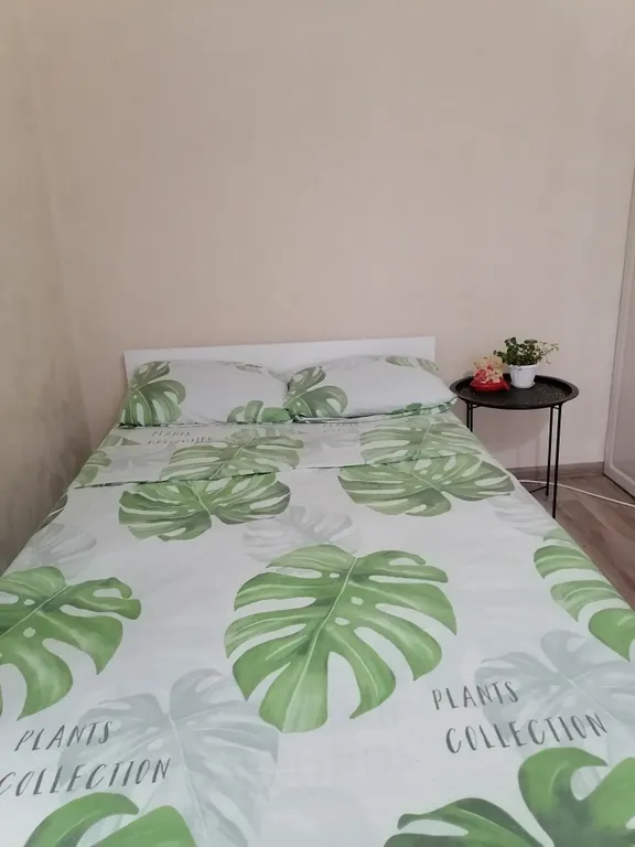 Квартира у сквера