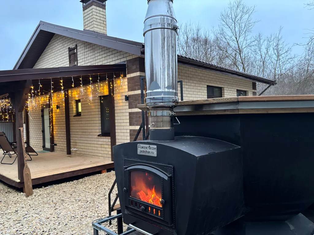 Загородный дом с баней и чаном