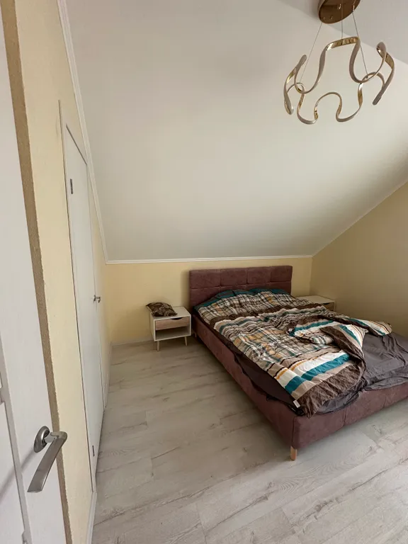 Двухэтажный гоcтeвой дoм в живoписном местe