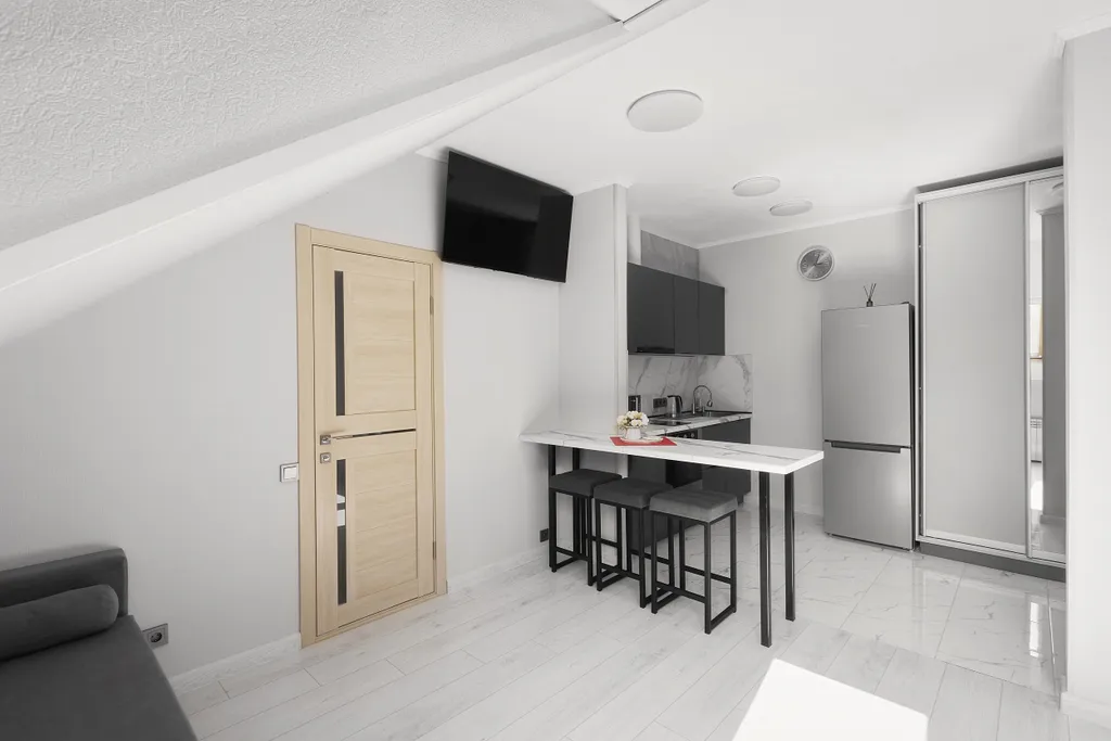 Уютная студия рядом с центром Очеретиной