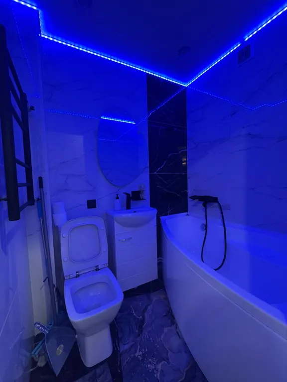 Двухкомнатная квартира в центре с дизайнерским ремонтом