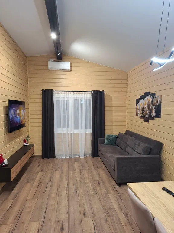 Дом с мансардой в соснах