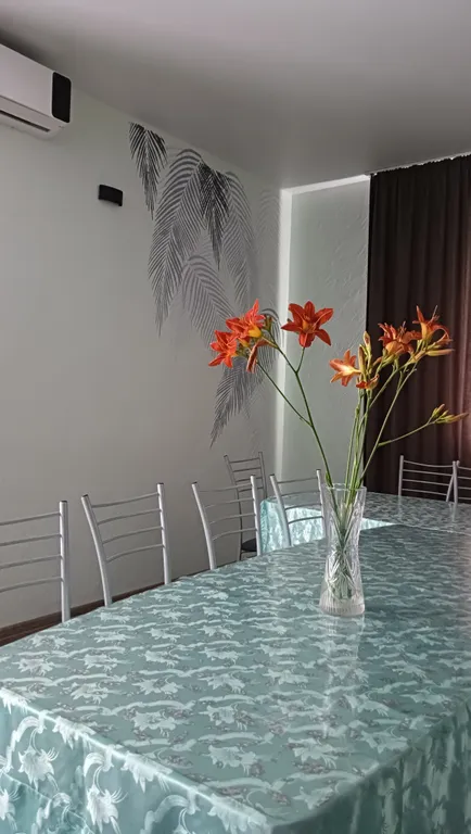 Коттедж с зимним садом и бассейном