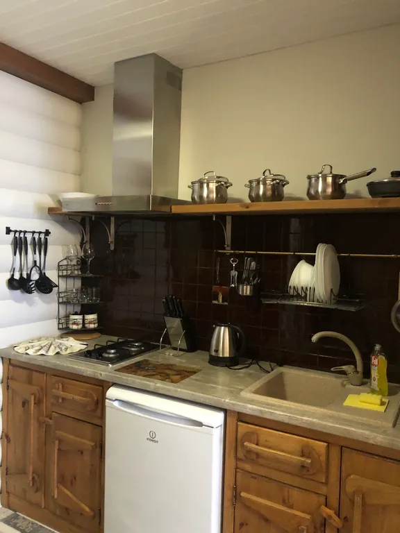 Уютный номер в гостинице в сосновом лесу и на берегу озера