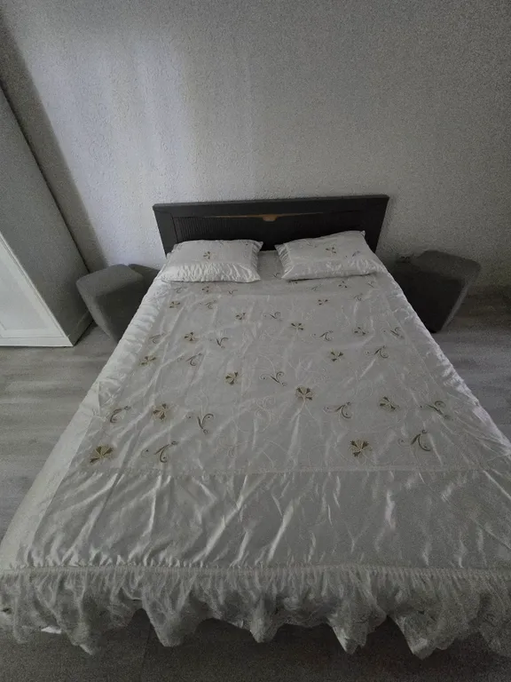 Уютная квартира-студия в новостройке в самом центре города