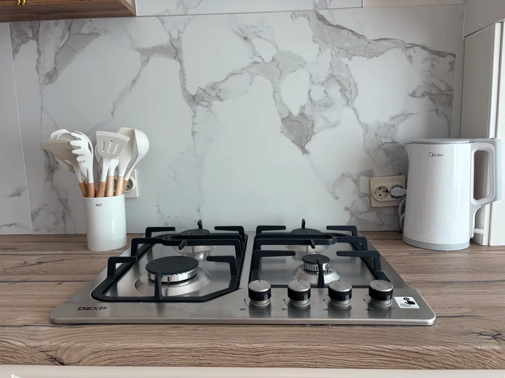 Уютная светлая квартира на берегу моря с новым ремонтом