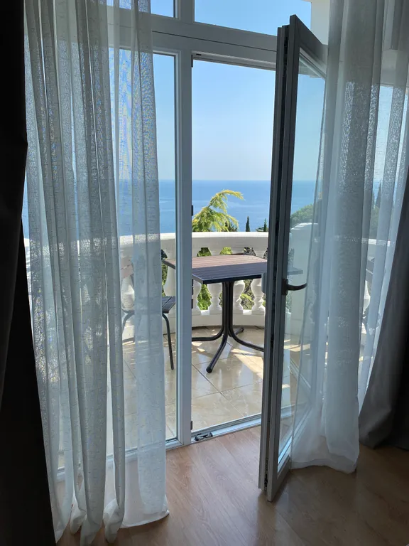 Семейный двухкомнатный номер